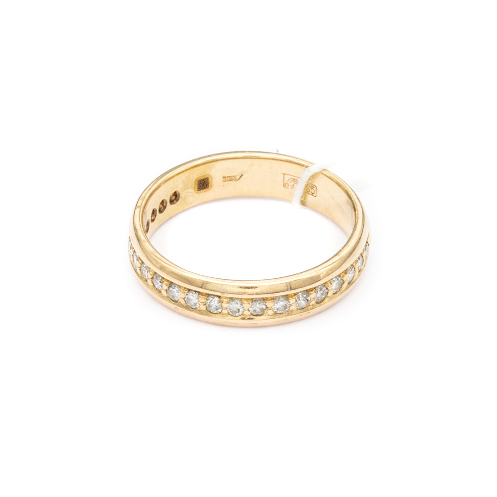 Кольцо с бриллиантом