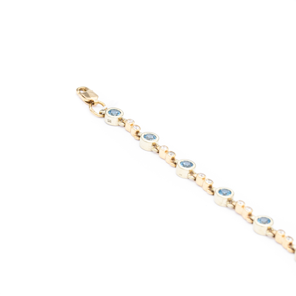 Браслет с камнем