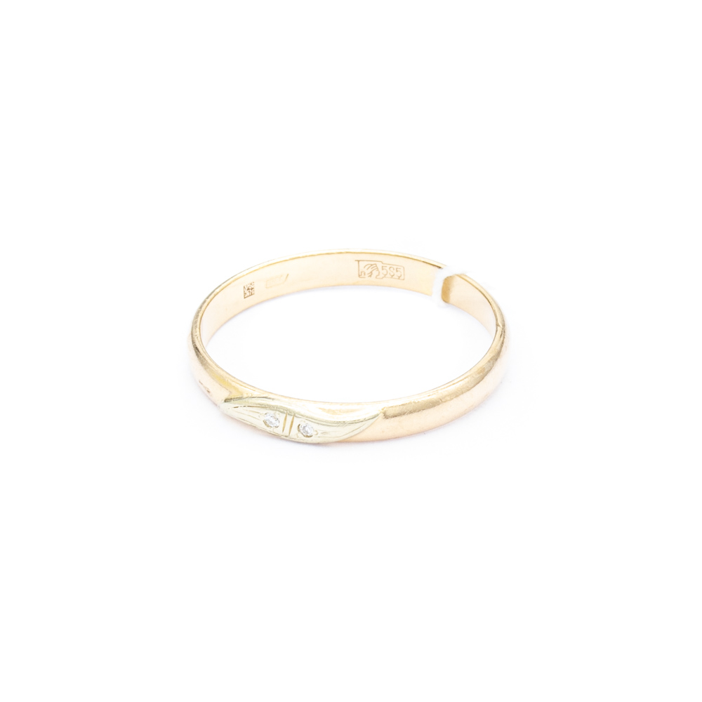 Кольцо с бриллиантом