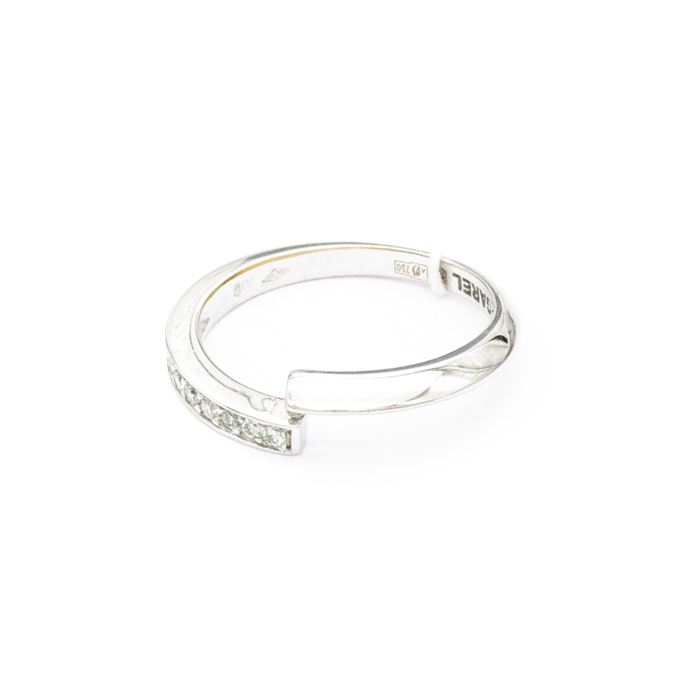 Кольцо с бриллиантом